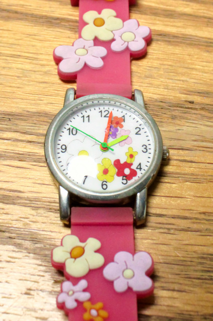【Красота / разряженная батарея】 Идеально подходит для изучения часов Симпатичные детские общие часы с цветочным узором Розовый