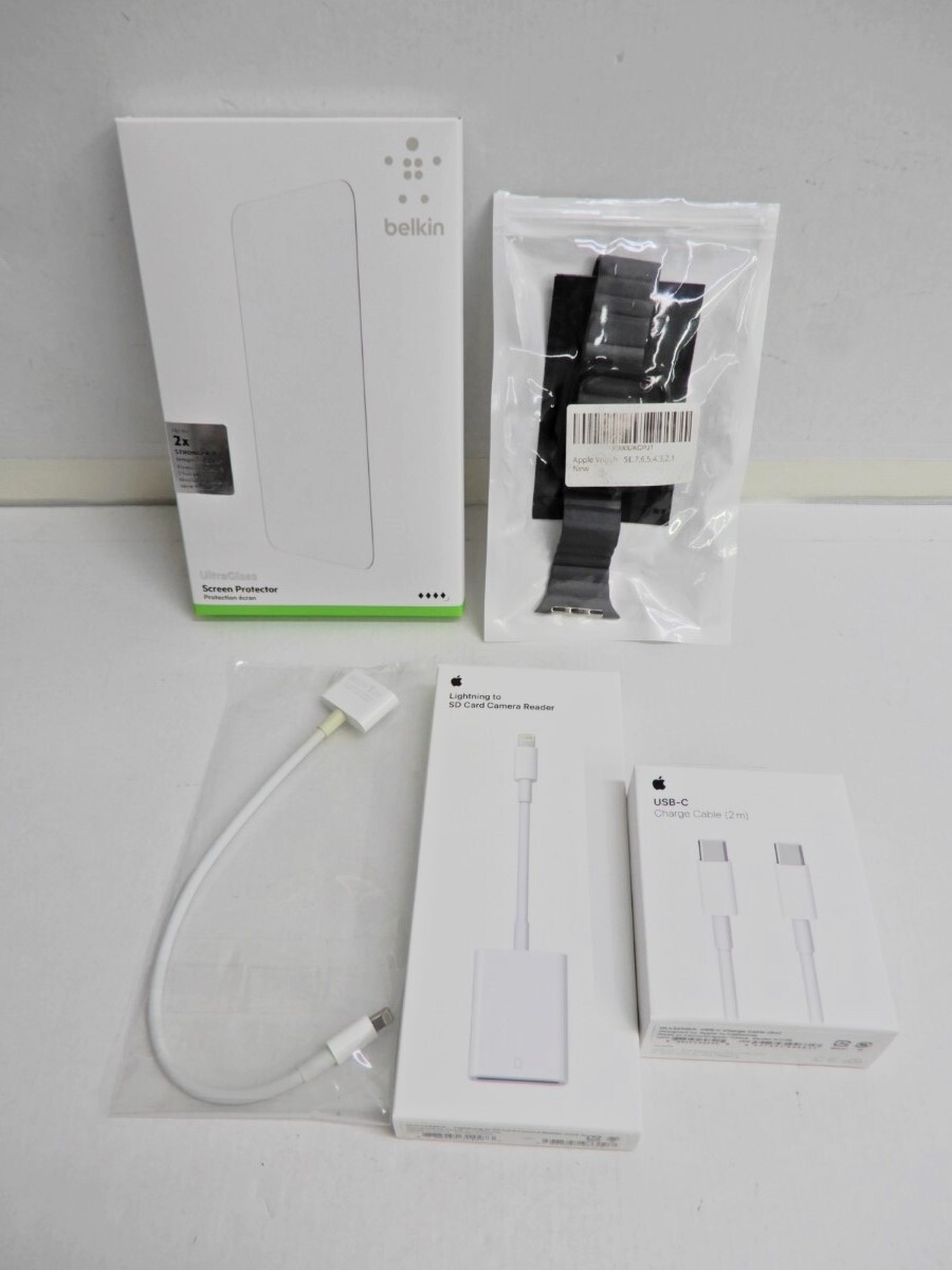 105Z876★【動作未確認☆ジャンク品】Apple/アップル + belkin 製品 5点セット SDカードリーダー/USB-Cケーブル/30ピンアダプター 他_画像1