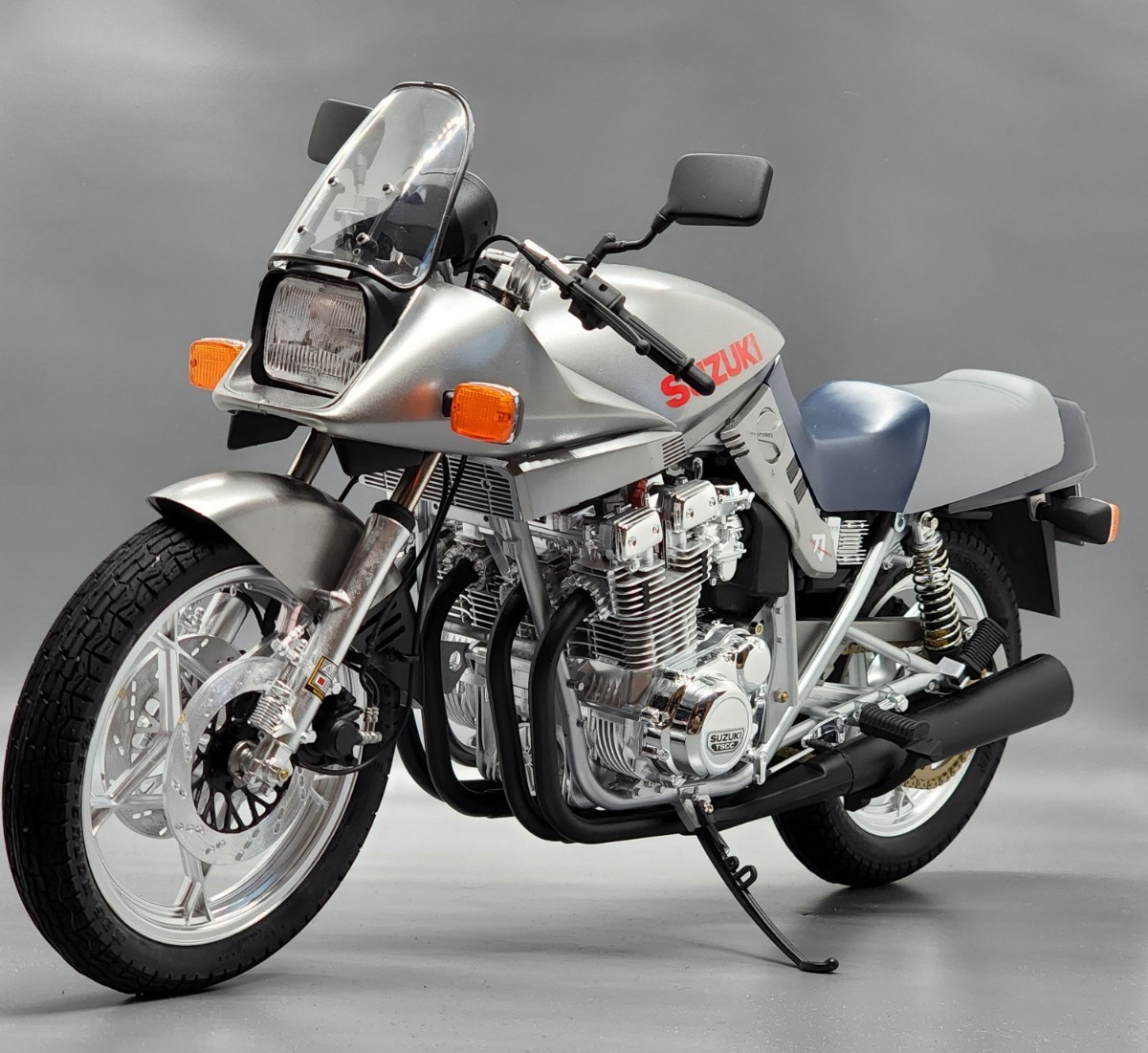 タミヤ　１/6 プラモデル　スズキ　GSX1100S カタナ　塗装完成品_画像1