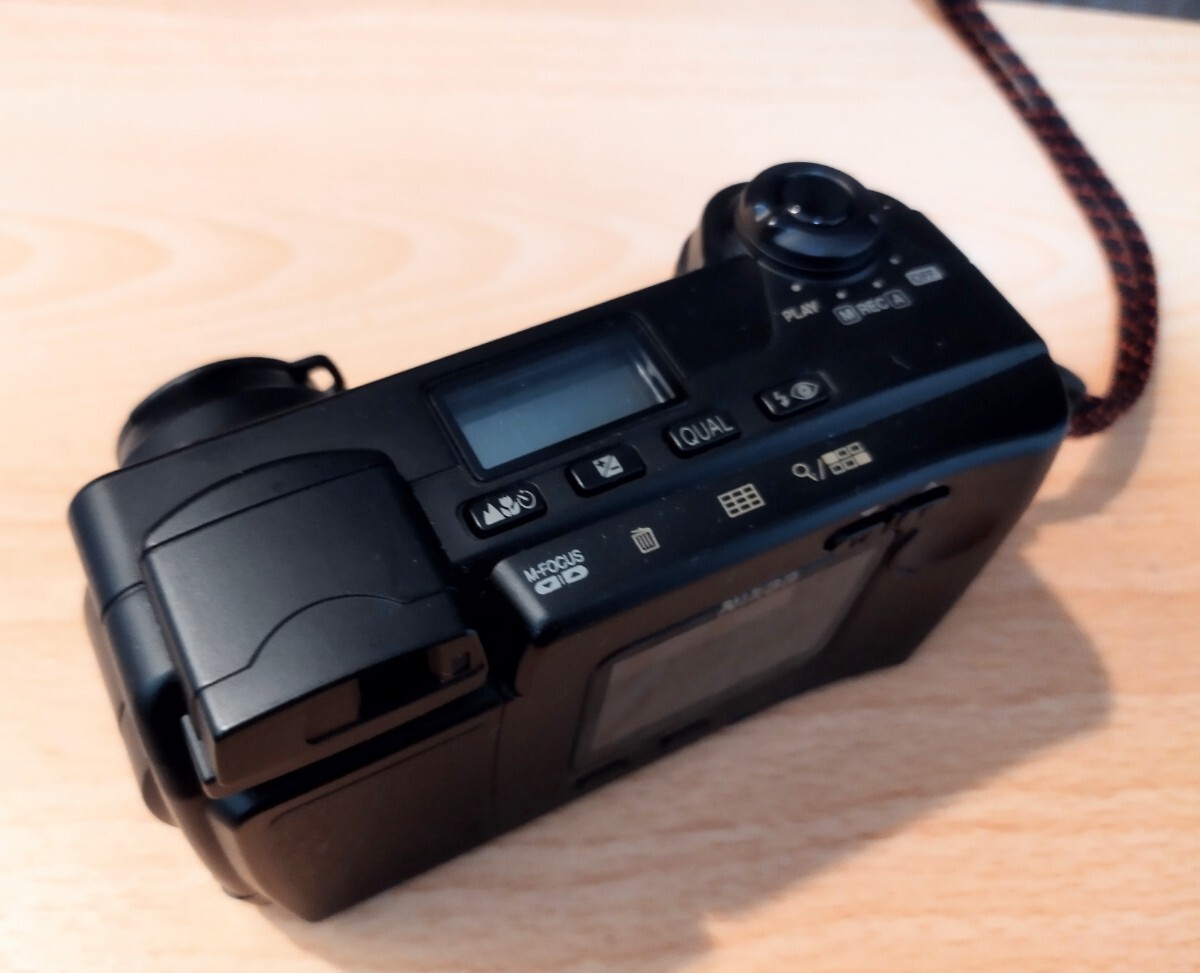 【ジャンク：動作未確認】Nikon ニコン COOLPIX 800 コンパクトデジタルカメラ ブラック の画像8
