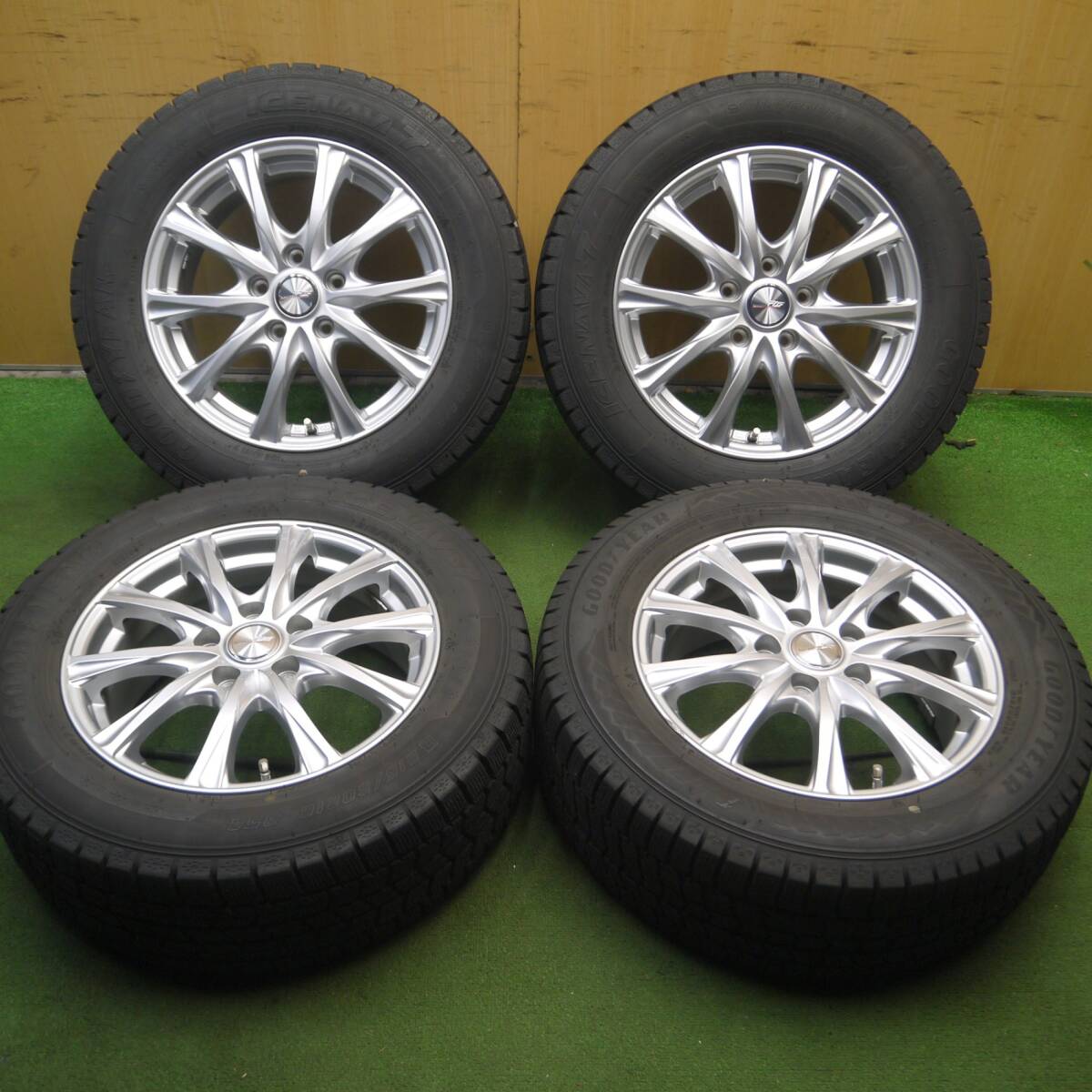 *送料無料* バリ溝！21年！キレイ！9.5分★スタッドレス 215/60R16 グッドイヤー アイスナビ 7 8 ILLUGA iG PCD114.3/5H★4030604Hス_画像1