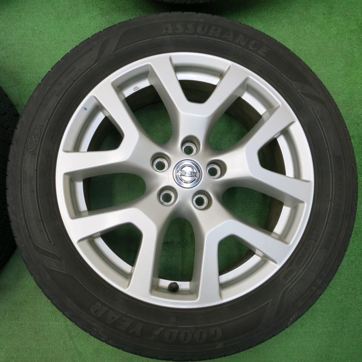 *送料無料* キレイ★日産 T31 エクストレイル 純正 225/55R18 グッドイヤー ASSURANCE WEATHERREADY 18インチ PCD114.3/5H★4030601イノの画像5