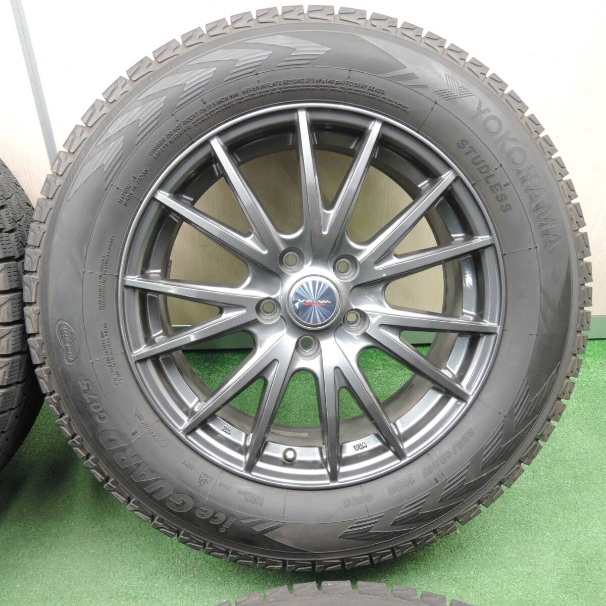 *送料無料* バリ溝！キレイ！9.5分★スタッドレス 225/65R17 ヨコハマ アイスガード G075 VELVA SPORT PCD114.3/5H★4031305TNス_画像3