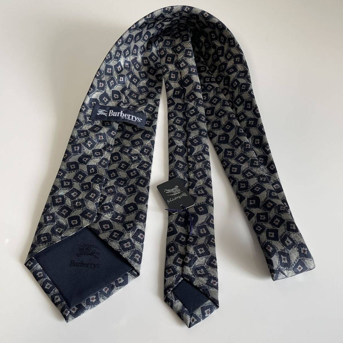 BURBERRY( Burberry ) темно-синий Grace k воздушный галстук новый товар не использовался с биркой 