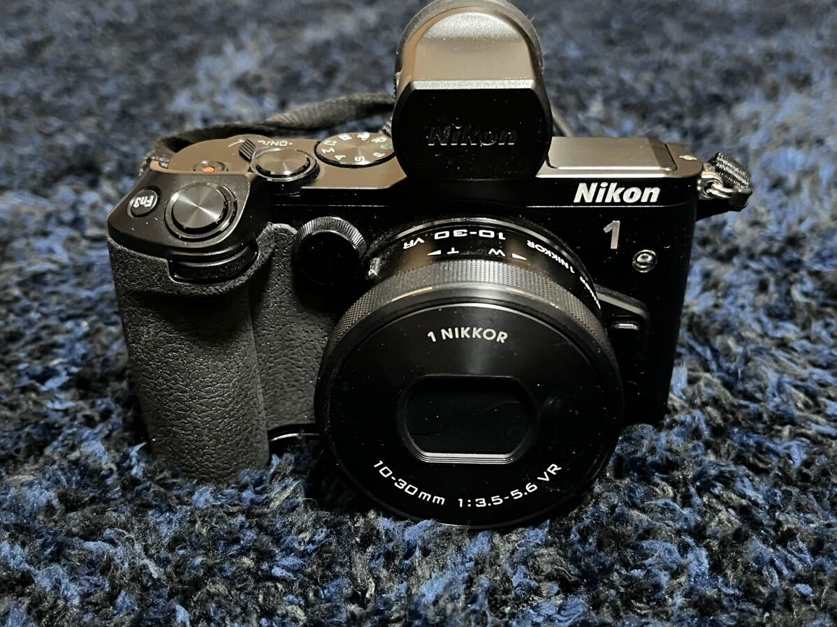 NIKON ニコン Nikon 1 V3 ボディ ブラック デジタルカメラ 10‐30㎜ 1:3.5-5.6 VR デジカメ ミラーレス一眼 付属品付き 動作品_画像2