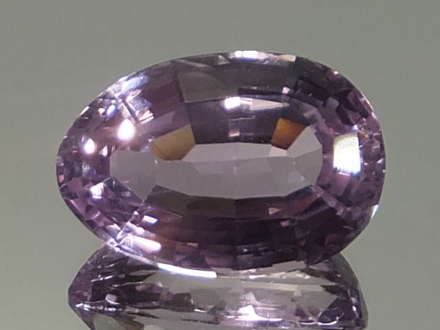 【24402】色と輝きが良い天然クンツァイトルース11.75ct　ソーティングメモ付_画像1