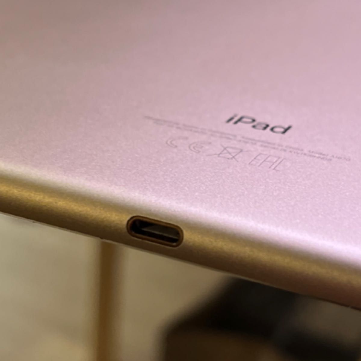12 9インチ第2世代 iPad Pro Wi-Fi 256GB ゴールド色 + Apple 12 9インチ第2世代 iPad Pro Wi-Fi 256GB ゴールド色 + Apple