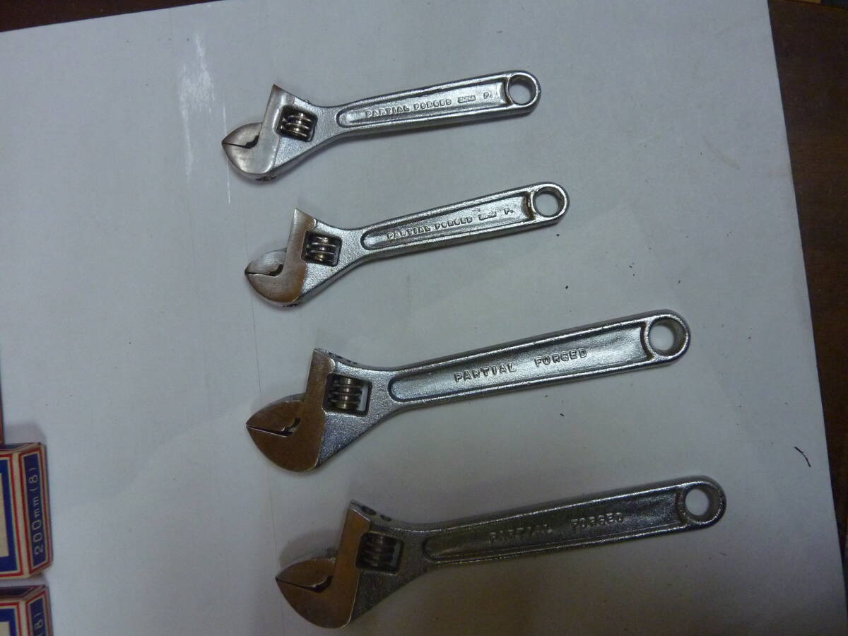 [ アングル レンチ ANGLE WRENCH / GUARANTEED サンクロコダイル ]200㎜(8)+150㎜(6) ４本セット 日本製 未使用品 外箱経年劣化有 送料無料_画像9