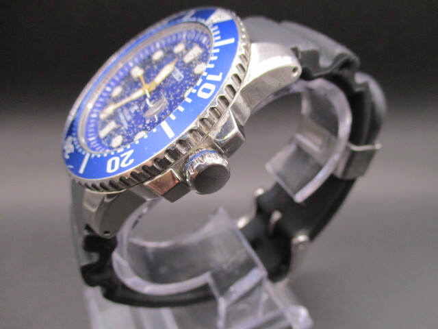 中古腕時計260【SEIKO】 V157-0BT0 セイコー ソーラー　プロスペックス ダイバー200M　デイト 青文字盤 _画像5