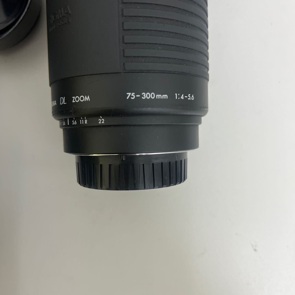 【Nikon フィルムカメラ 】 一眼レフフィルムカメラ レンズ SIGMA DL ZOOM 75-300mm 1:4-5.6 スピードライトkako822 セット 動作未確認_画像9