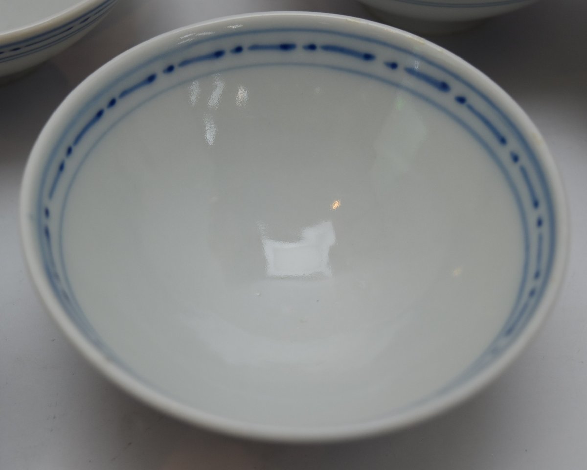 旧家 蔵出し 伊万里? 磁器 染付 藍 蓋付茶碗 飯碗 5客 骨董 アンティーク 年代物 和食器_画像4