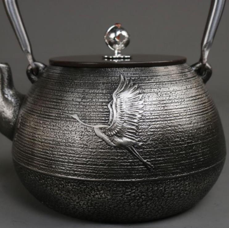 高品質◆鉄瓶◆ 急須を入れる 砂鉄製ティーポット純粋な手水を沸かして茶を煮る茶具 鉄瓶 未使用_画像3