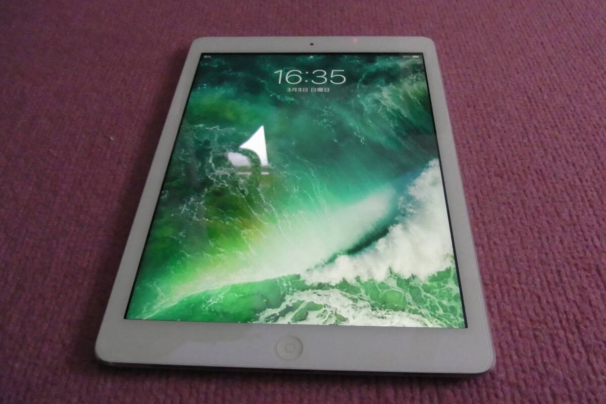 中古品 iPad Air A1475 シルバー 16GB SB　ジャンク扱_画像1