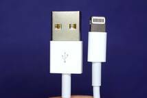 Apple 純正 iPhone 小型軽量電源アダプタ Model A1385＆Lightning ケーブル 2m付き_画像6