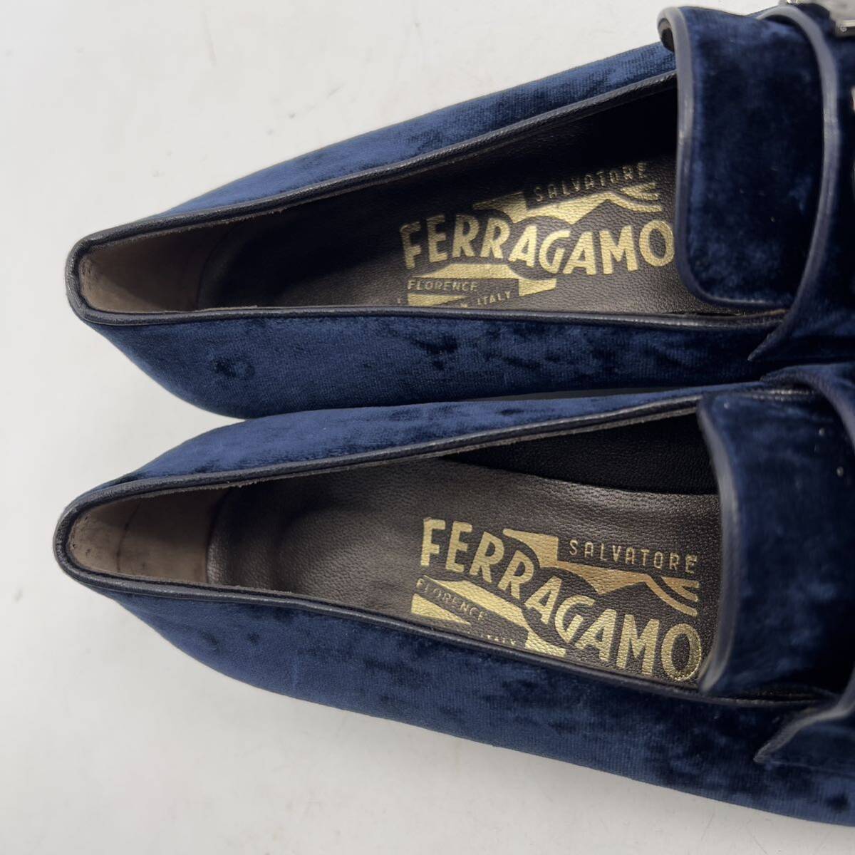 Salvatore Ferragamo フェラガモ ダブル ガンチーニ ロゴ 金具 メタリックブラック ブルー ベルベット ベロア ローファー 靴 5 1/2C 23cm_画像7