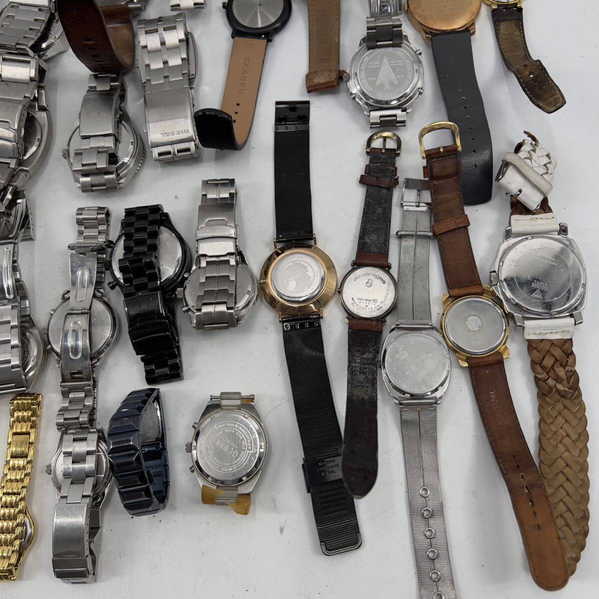 まとめ売り ファッション メーカー ブランド 腕時計 Nixon DIESEL Calvin Klein Paul Smith GUESS agnes b. SKAGEN COURRGES 色々 50本の画像9