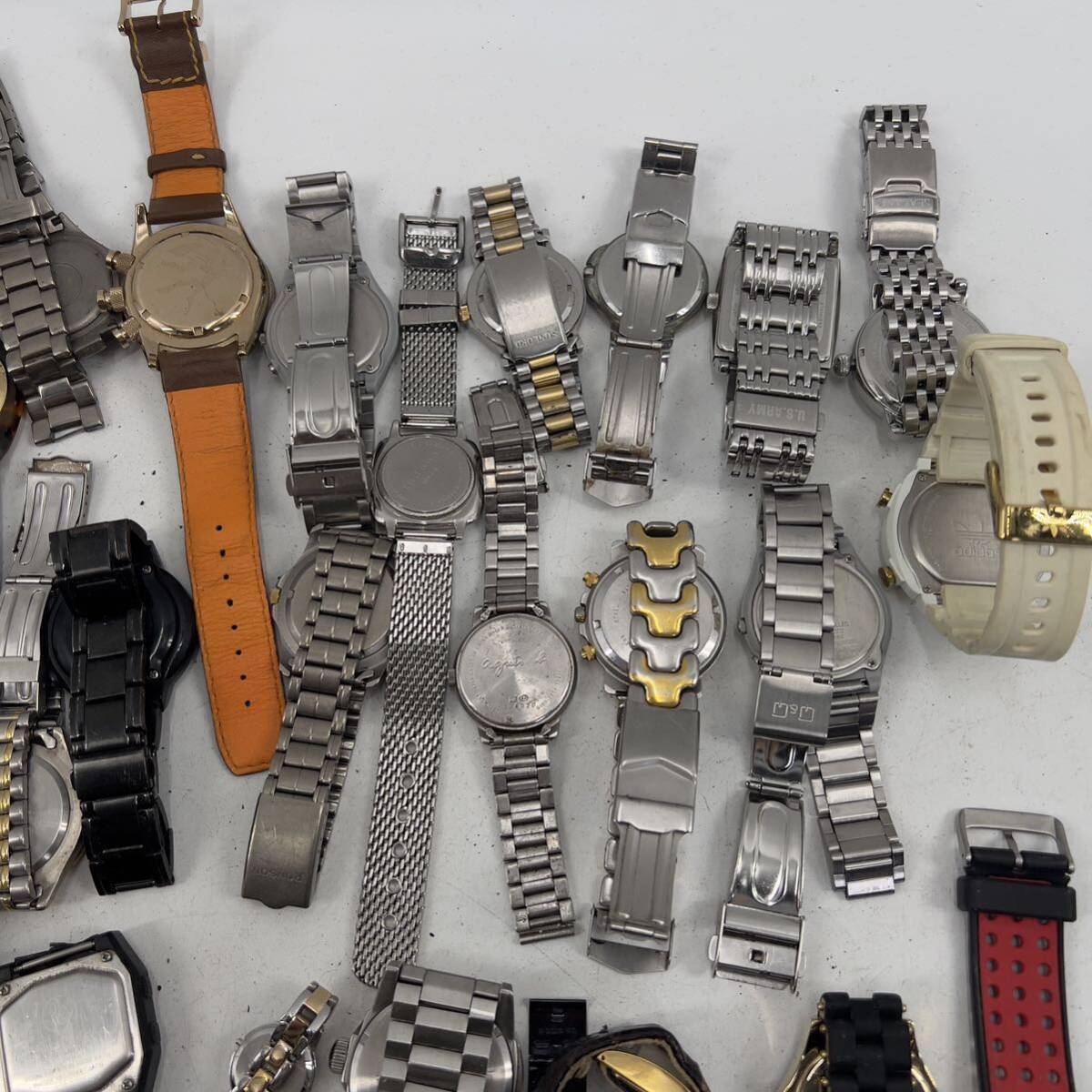 まとめ売り ファッション メーカー ブランド 腕時計 DIESEL D&G Nixon WENGER SWISS MILITARY GARMIN Calvin Klein agnes b. 色々 50本　_画像7