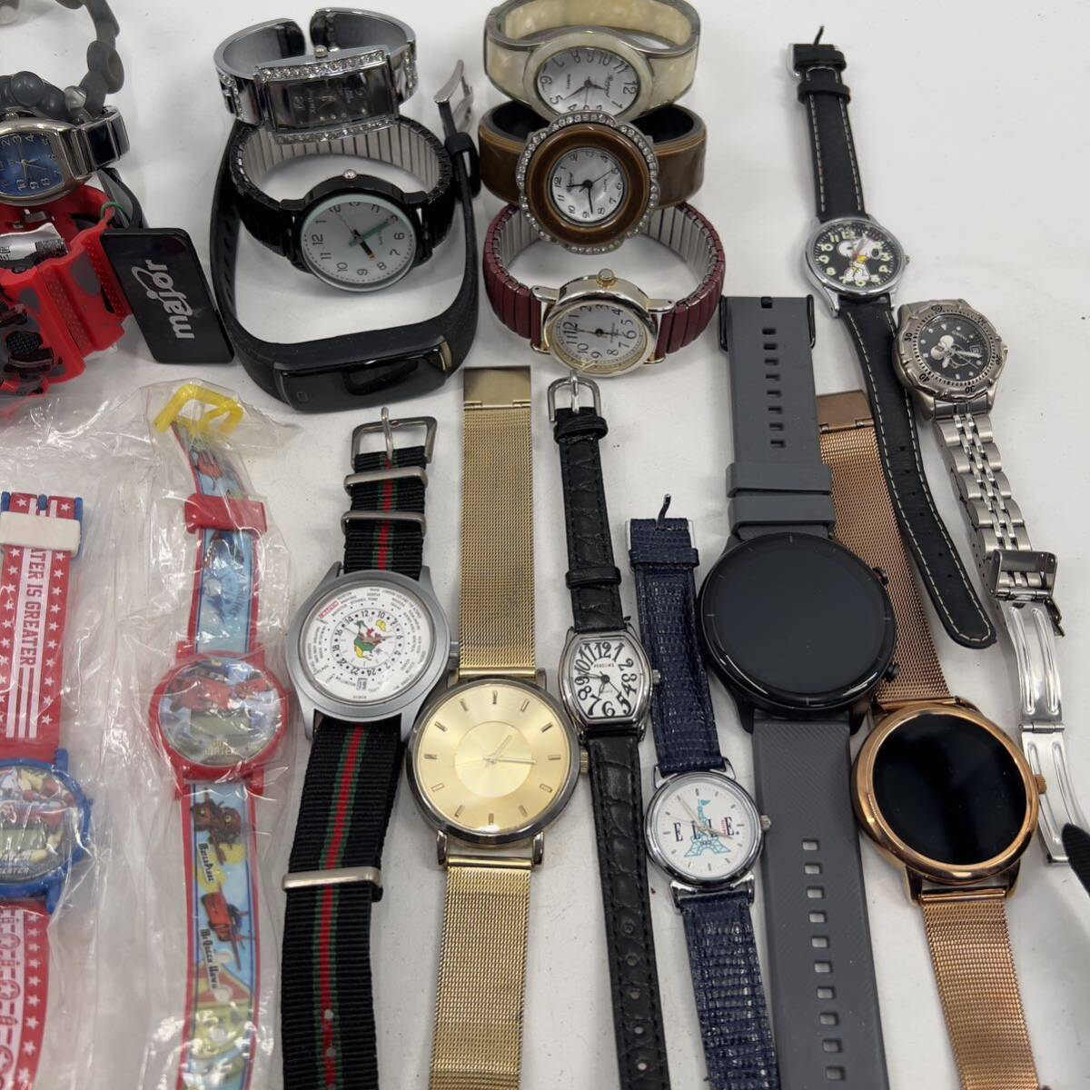 ジャンク 腕時計 まとめ売り 大量 メーカー ブランド ファッション クォーツ デジタル アナログ パーツ 色々 50個 ベルトなどのパーツ入の画像3