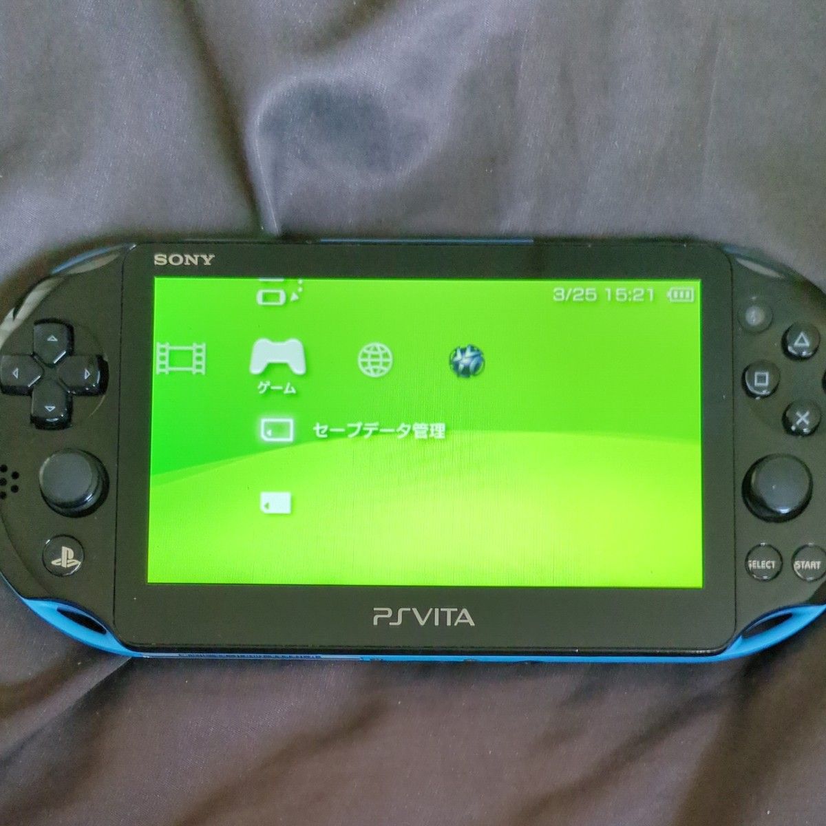 最終値下げ Henkaku済み PlayStation Vita PCH-2000 ZX18 ブルー/ブラック ※充電器付き