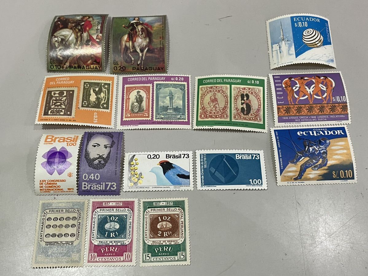 海外未使用切手 おまとめ15枚 パラグアイ、エクアドル、ブラジル、ペルーの画像1