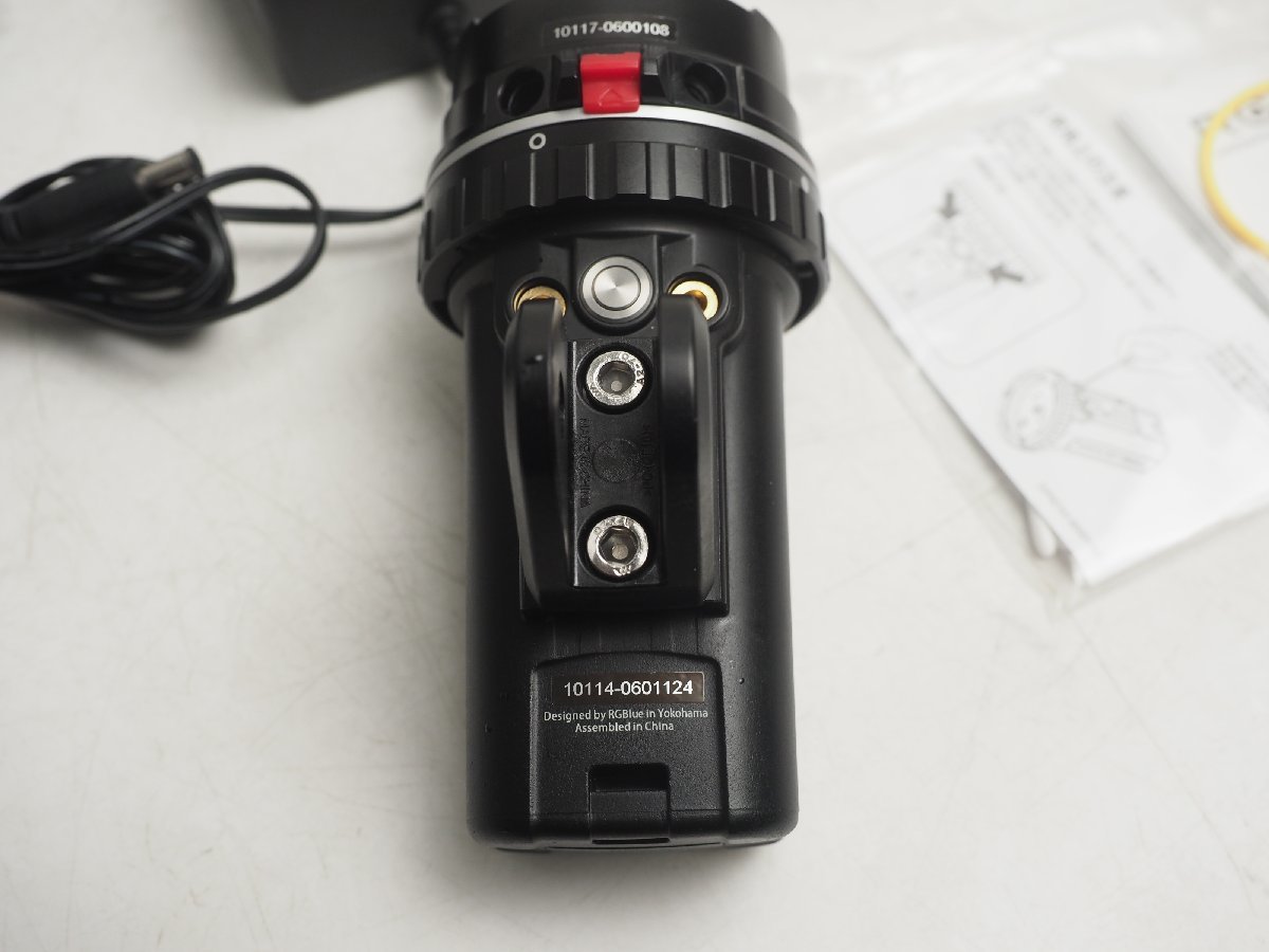 未使用 RGBLUE アールジーブルー SYSTEM 01-3 LM5K2600S 取扱説明書 充電器 ケース付 水中ライト用品 カメラ用品 [3FPP-58197]の画像4