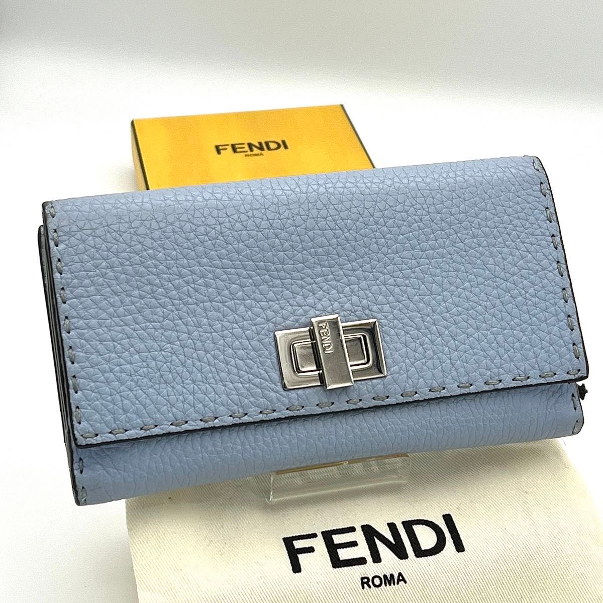 美品 FENDI フェンディ ピーカブー セレリア ターンロック 長財布 