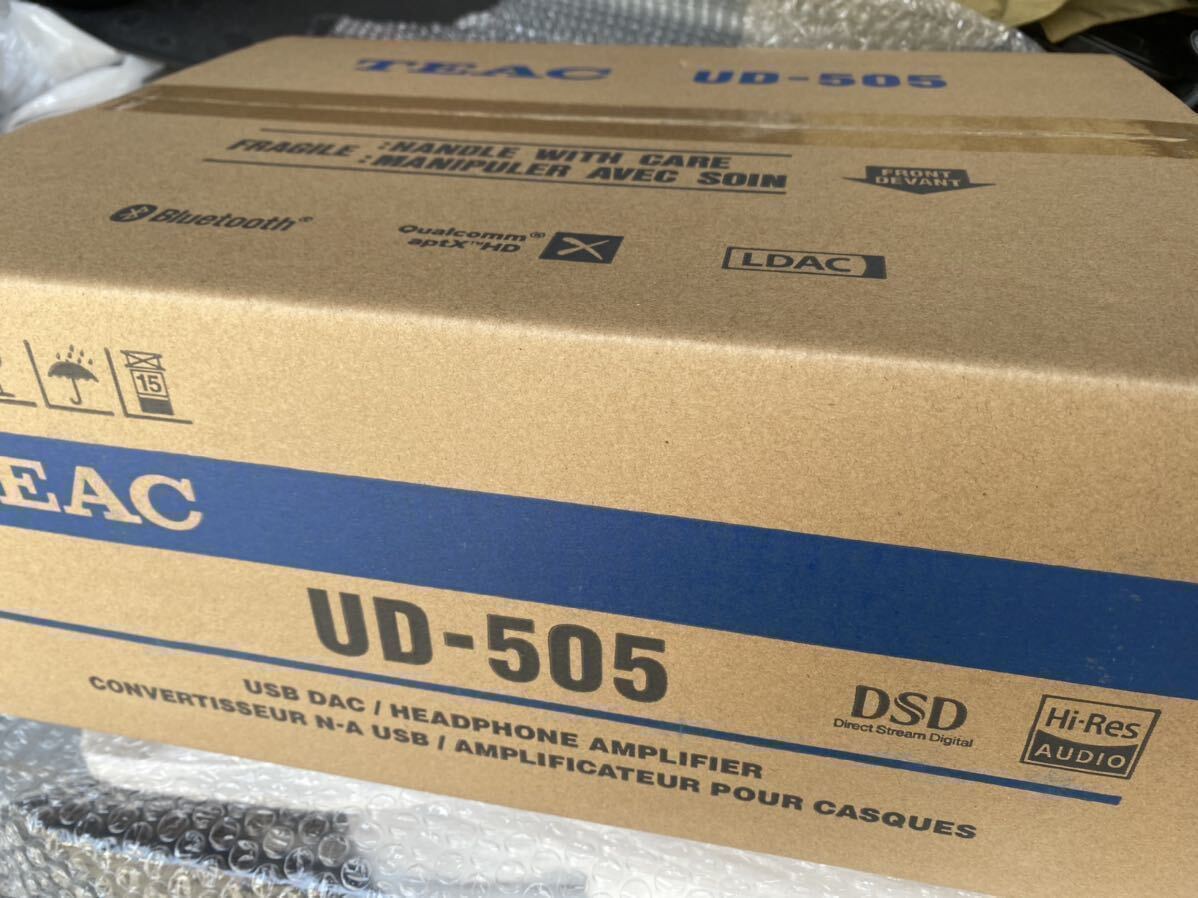 TEAC USB DAC ヘッドホンアンプ　UD-505X シルバー　新品未使用_画像1