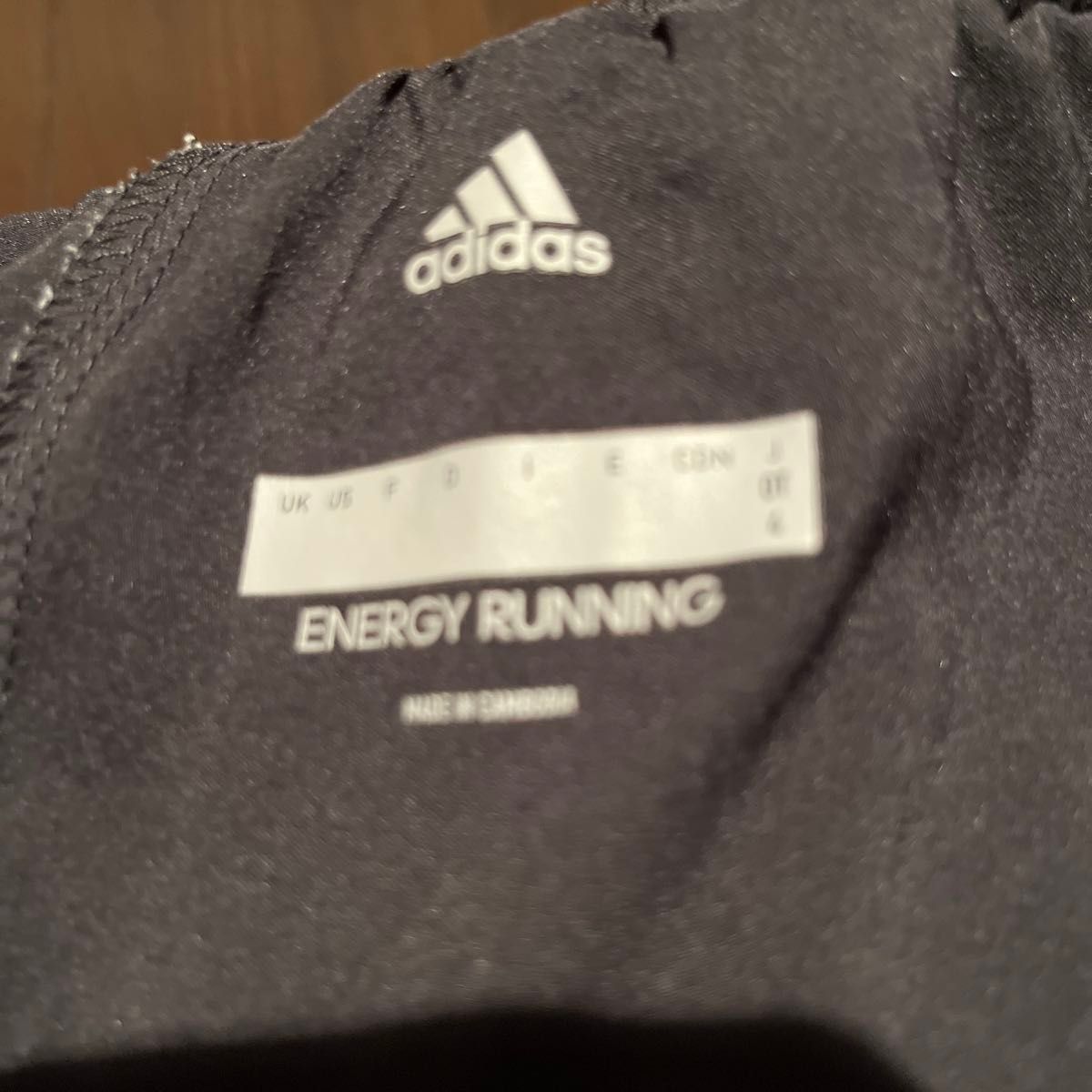 adidas ショートパンツ