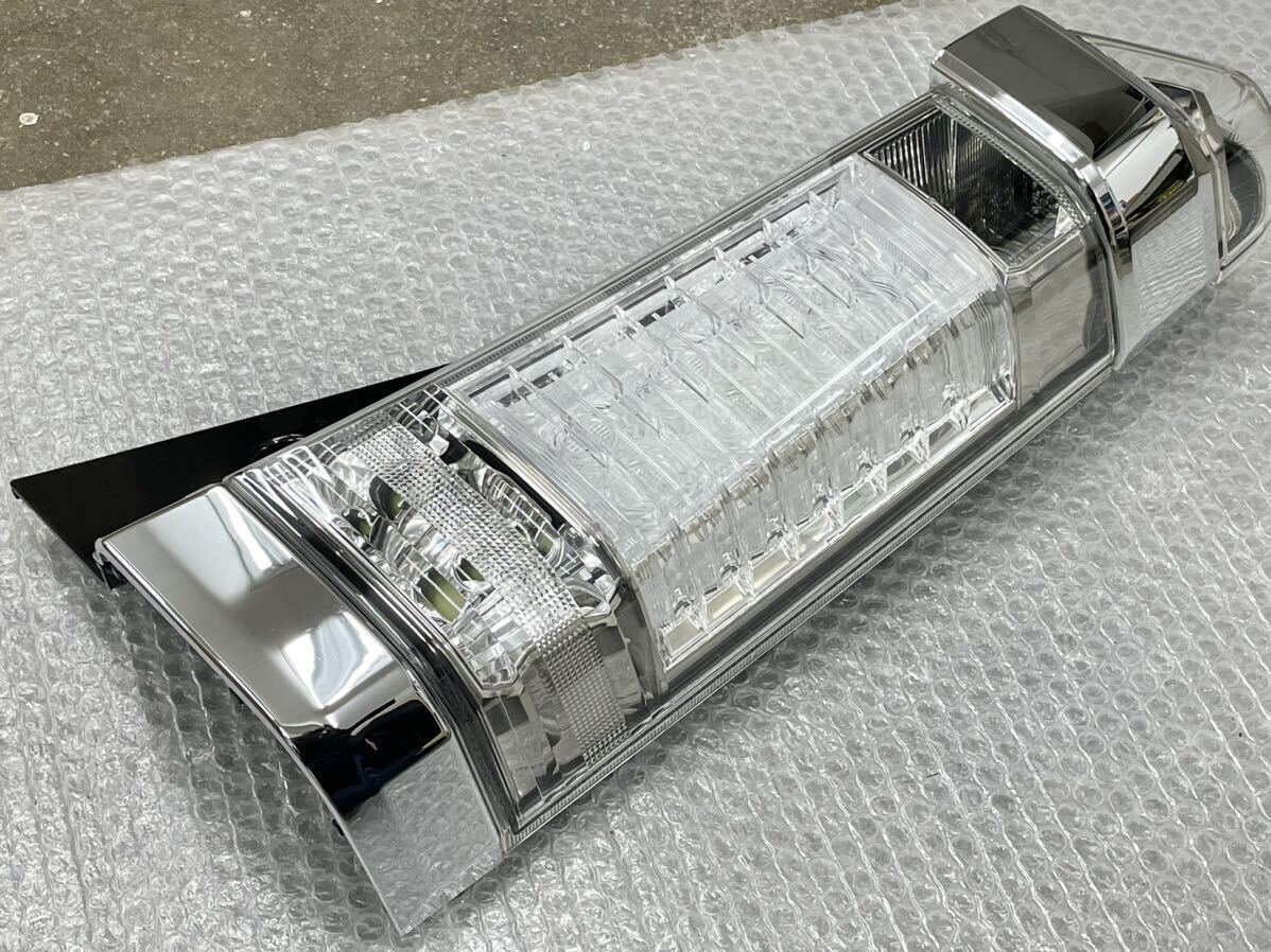 送料込み!【美品】ホンダ N-BOX スラッシュ JF1 JF2 純正 右 テールランプ D106 33500-TDE-N012-M1 LED点灯OK