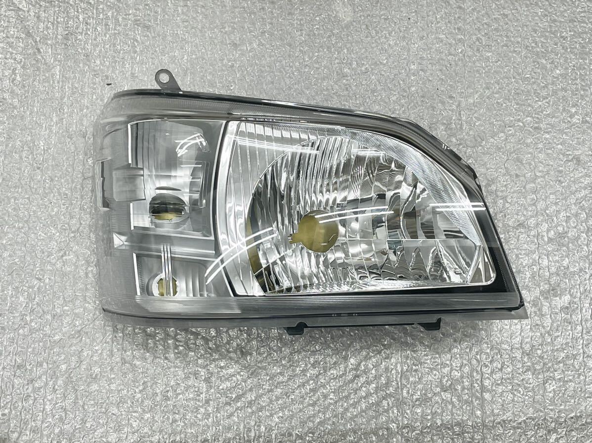 【正規通販】 ダイハツ S500P S510P ハイゼットトラック 純正 右 ヘッドライト パーツ