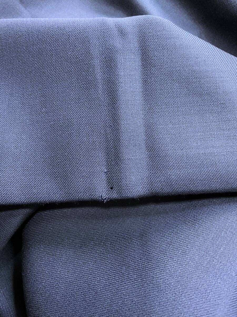 イタリア製紳士服地　花紺のモヘアツィール　５０％キッドモヘア　3.20m 幅154cm　目付265ｇ/m 超光沢あり　ワサ２か所虫食いあり_画像5