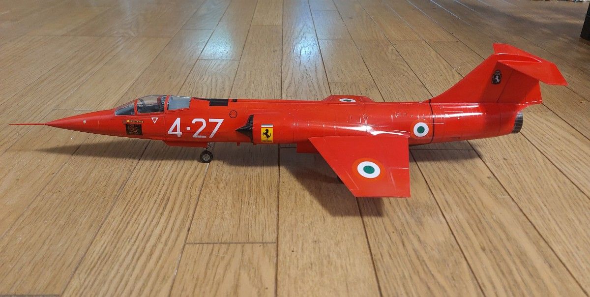 レベル1/32 フェラーリ F‐104Gスターファイター 完成品|Yahoo レベル1/32 フェラーリ F‐104Gスターファイター 完成品|Yahoo