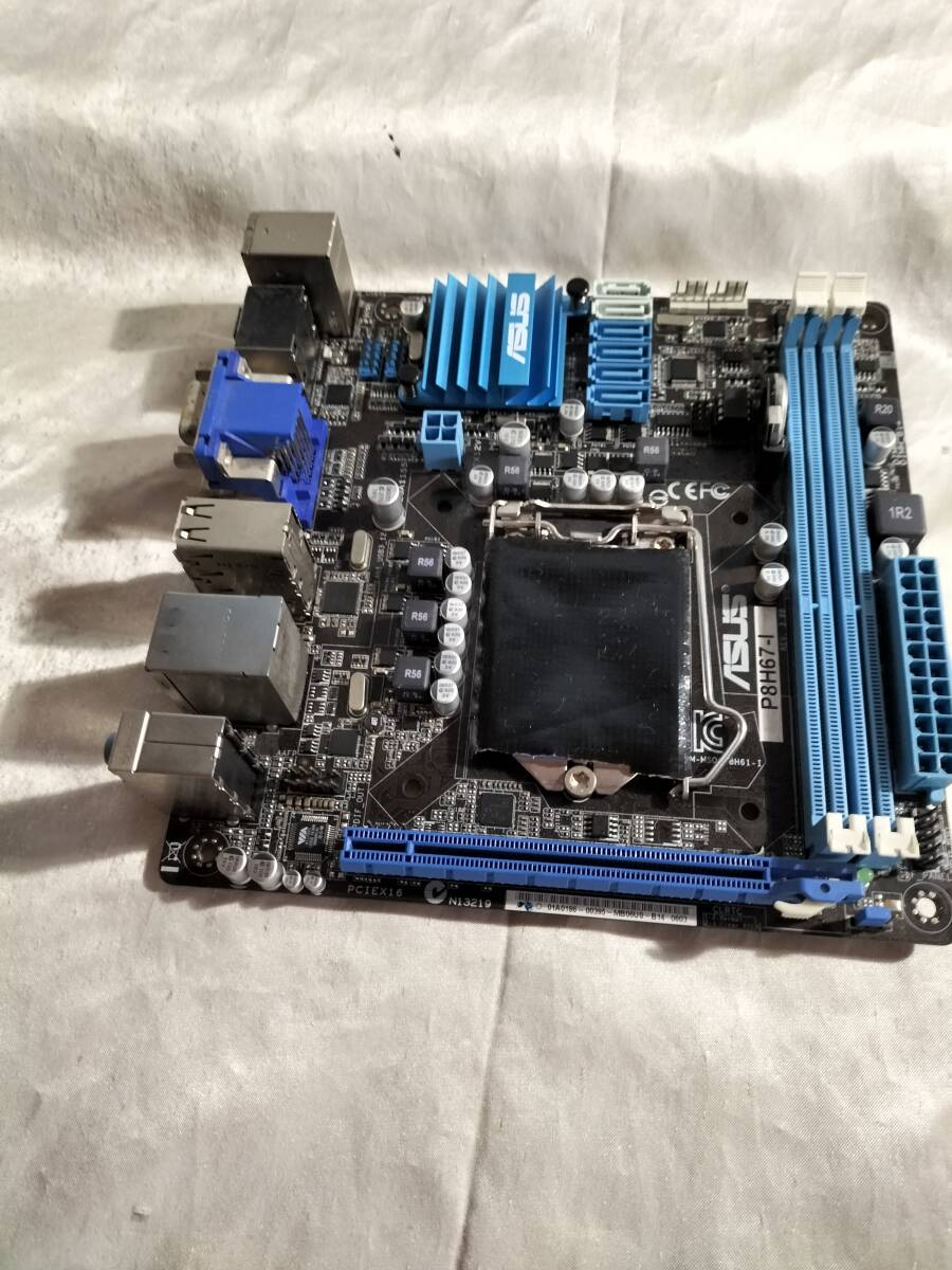 ★ASUS P8H67-I REV3.0 LGA1155 H67 MINIITX●マザーボード_画像2