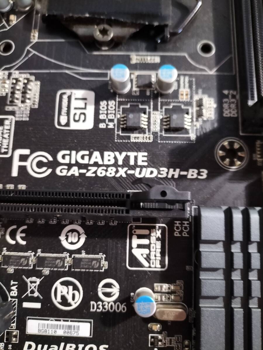 ★ GIGABYTE GA-Z68X-UD3H-B3 Rev.1.3 LGA1155 Z68 ATX●マザーボード_画像3