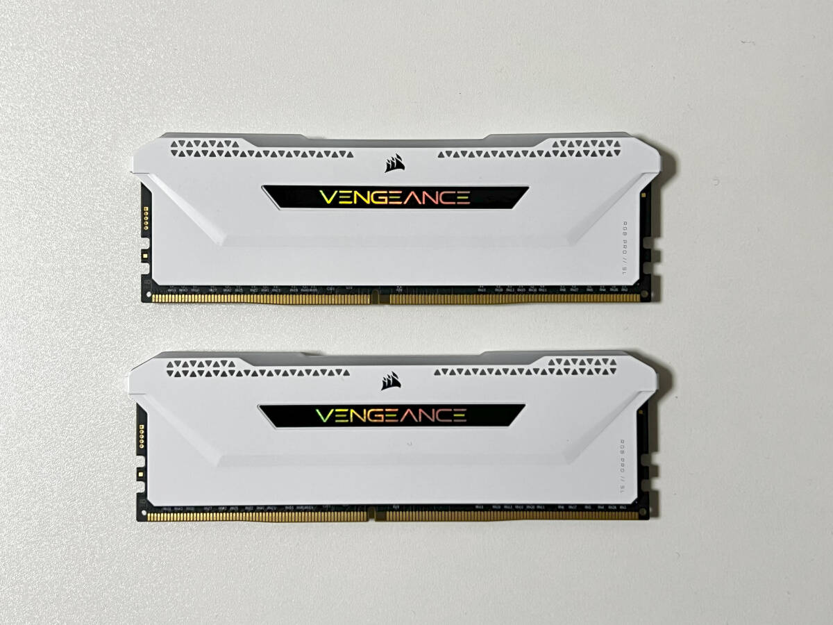 【中古】DDR4メモリ 3600MHz 16GB×2枚 Corsair VENGEANCE RGB PRO SL ホワイト_画像3