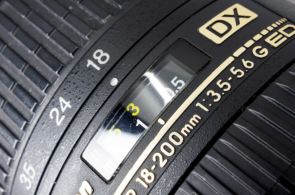 ■ Nikon ■ AF-S DX NIKKOR 18-200mm F3.5-5.6 G ED VR ●防湿庫保管品●光学系極めて綺麗●【極めて美品 送料込】_画像8