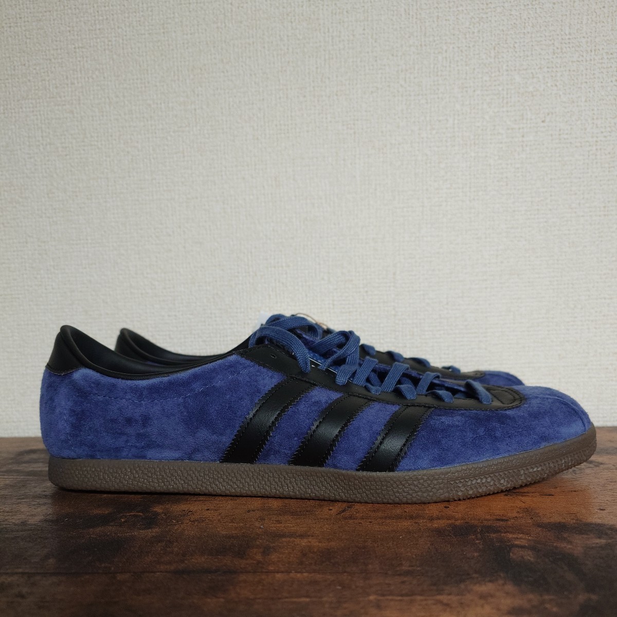 新品 未使用 アディダス adidas　ロンドン　28cm スニーカー ネイビー_画像4