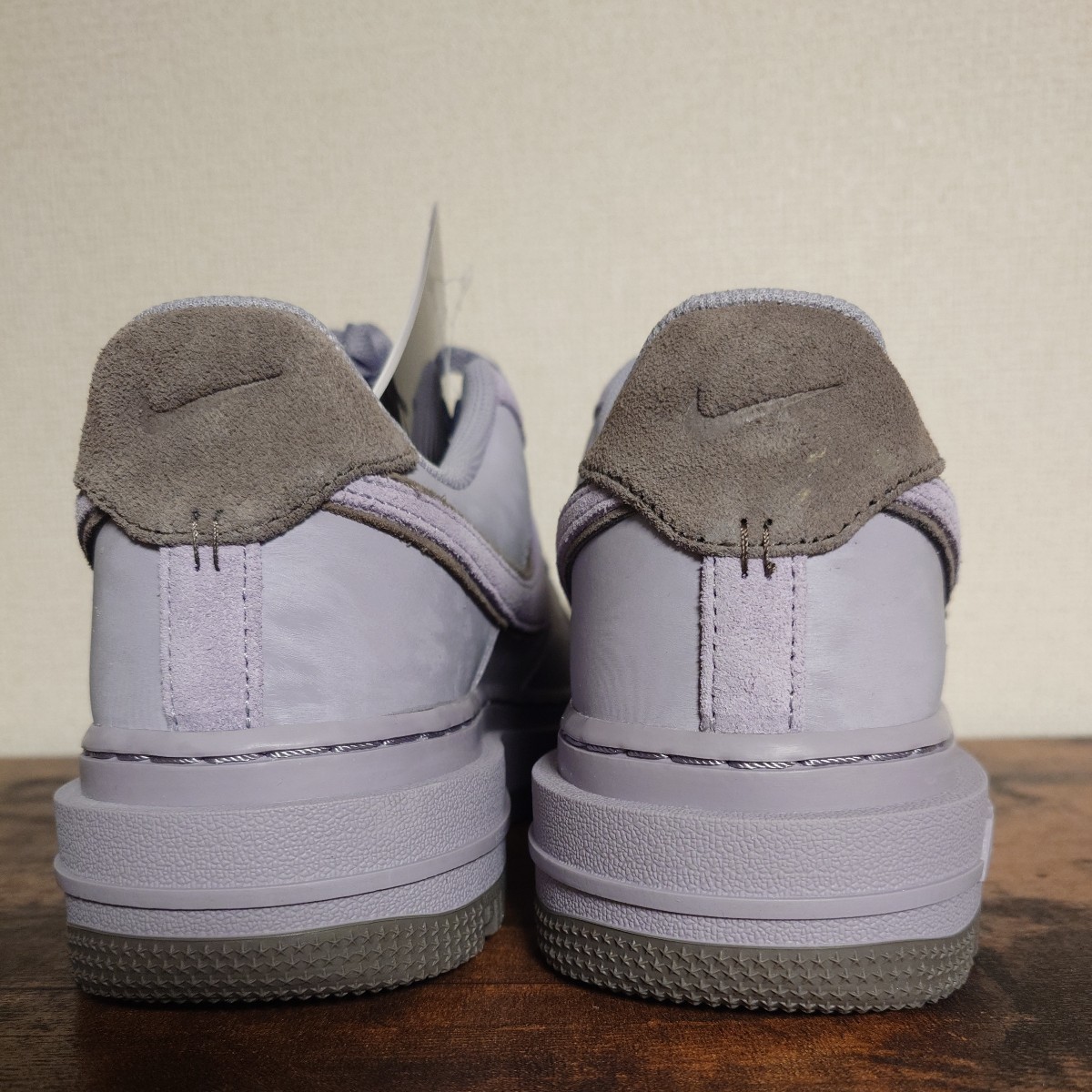 新品 未使用　ナイキ NIKE　AIR FORCE 1 LUXE　エアフォース1 リュクス ラックス　27.5cm　パープル タイダイ_画像4