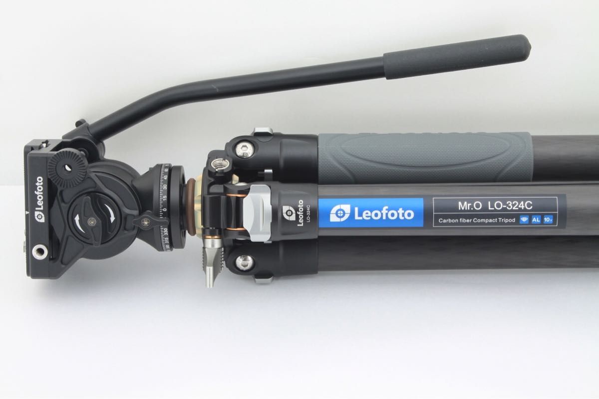 美品 Leofotoレオフォト LO-324C+BV-10 Mr.Oシリーズ レベリングセンターポール搭載カーボン三脚 #5519