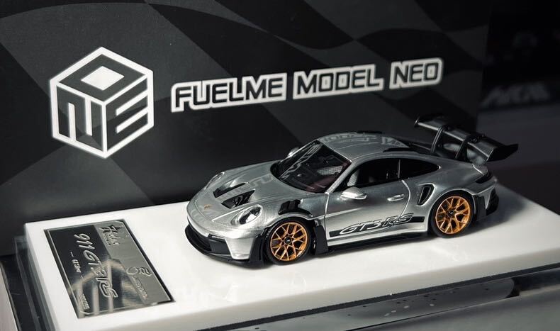 1/64 FuelMe TOPART ポルシェ 992 GT3 RS シルバーの画像1