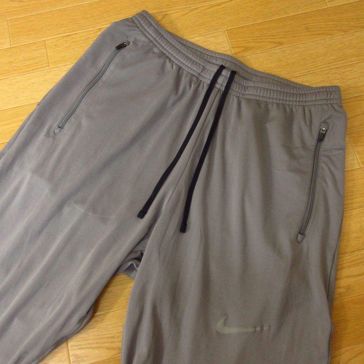 ◎使用少なめ！S 上下セット！NIKE ナイキ◆ジャージ ジャケット&テーパードパンツ DRI-FIT◆メンズ グレー◆B3592_画像7