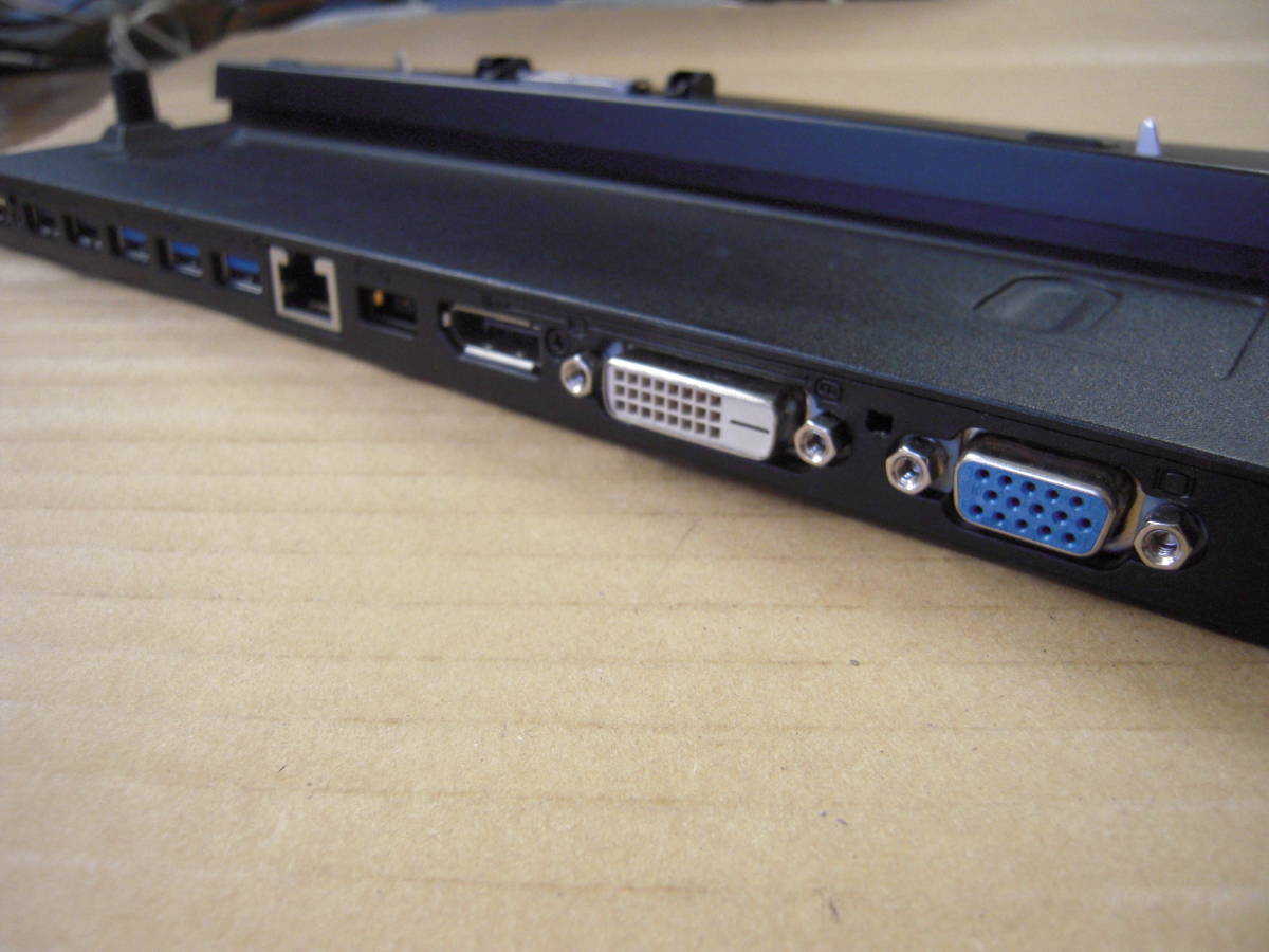 Lenovo  ThinkPad  UltraDock  40A1  ドッキングステーション  鍵付き （3） の画像5