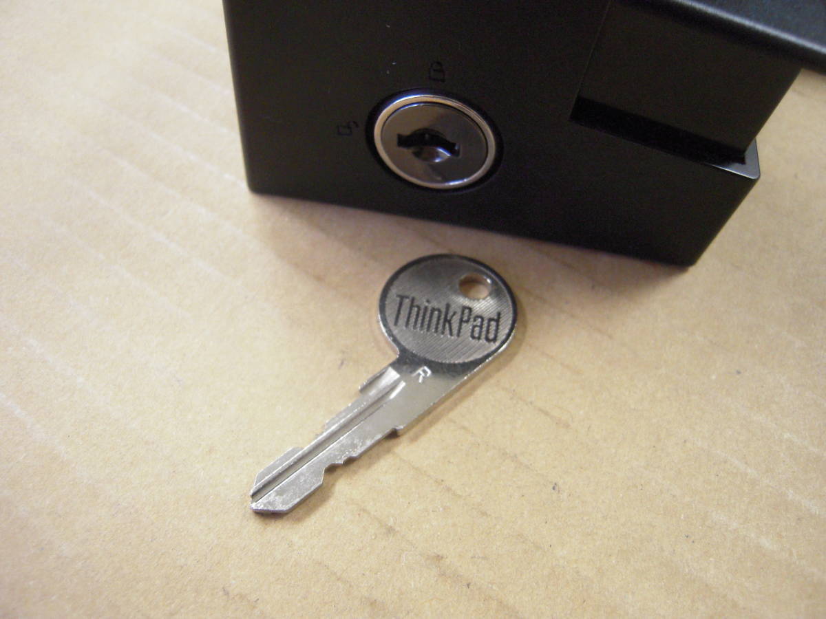 Lenovo  ThinkPad  UltraDock  40A1  ドッキングステーション  鍵付き （3） の画像7