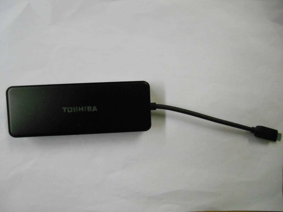TOSHIBA 　USB-C to HDMI/VGA 　Travel Adapter 　PA5272U-1PRP 　ポート拡張アダプター 　（2）_画像1