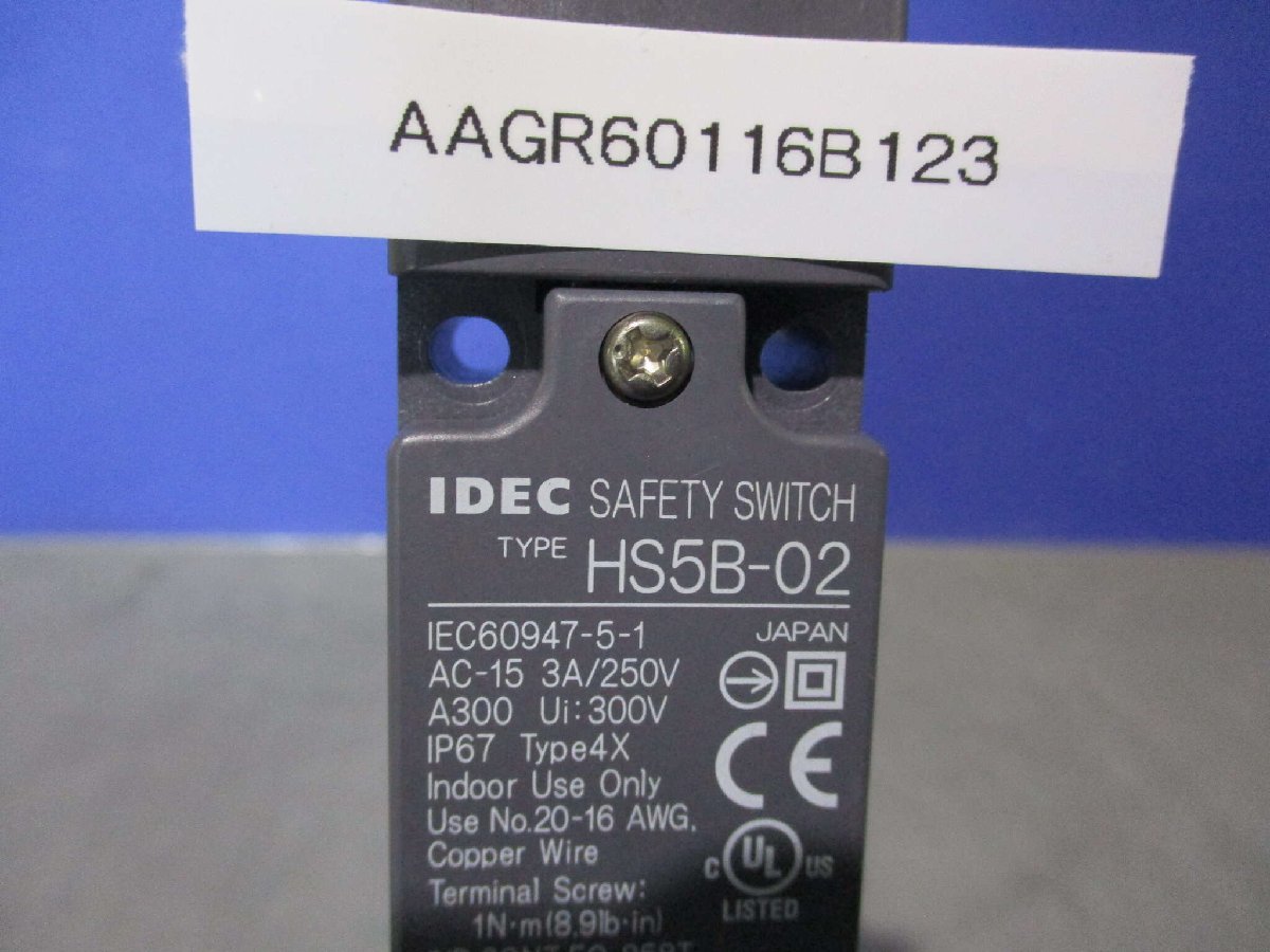 中古 IDEC HS5B-02 SAFETY SWITCH 　2個 (AAGR60116B123)_画像2