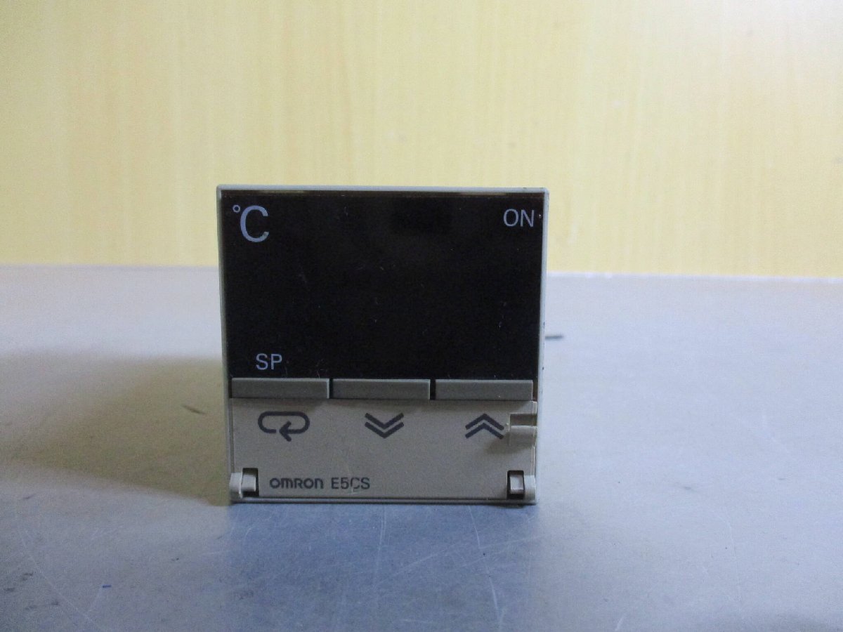 中古 OMRON TEMPERATURE CONTROLLER E5CS-RKJ 電子温度調節器 (JAGR60125B130)_画像3