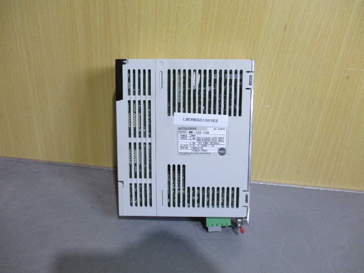 中古MITSUBISHI AC SERVO MR-J2S-10A サーボアンプ 100W(LBER60313B163)_画像1