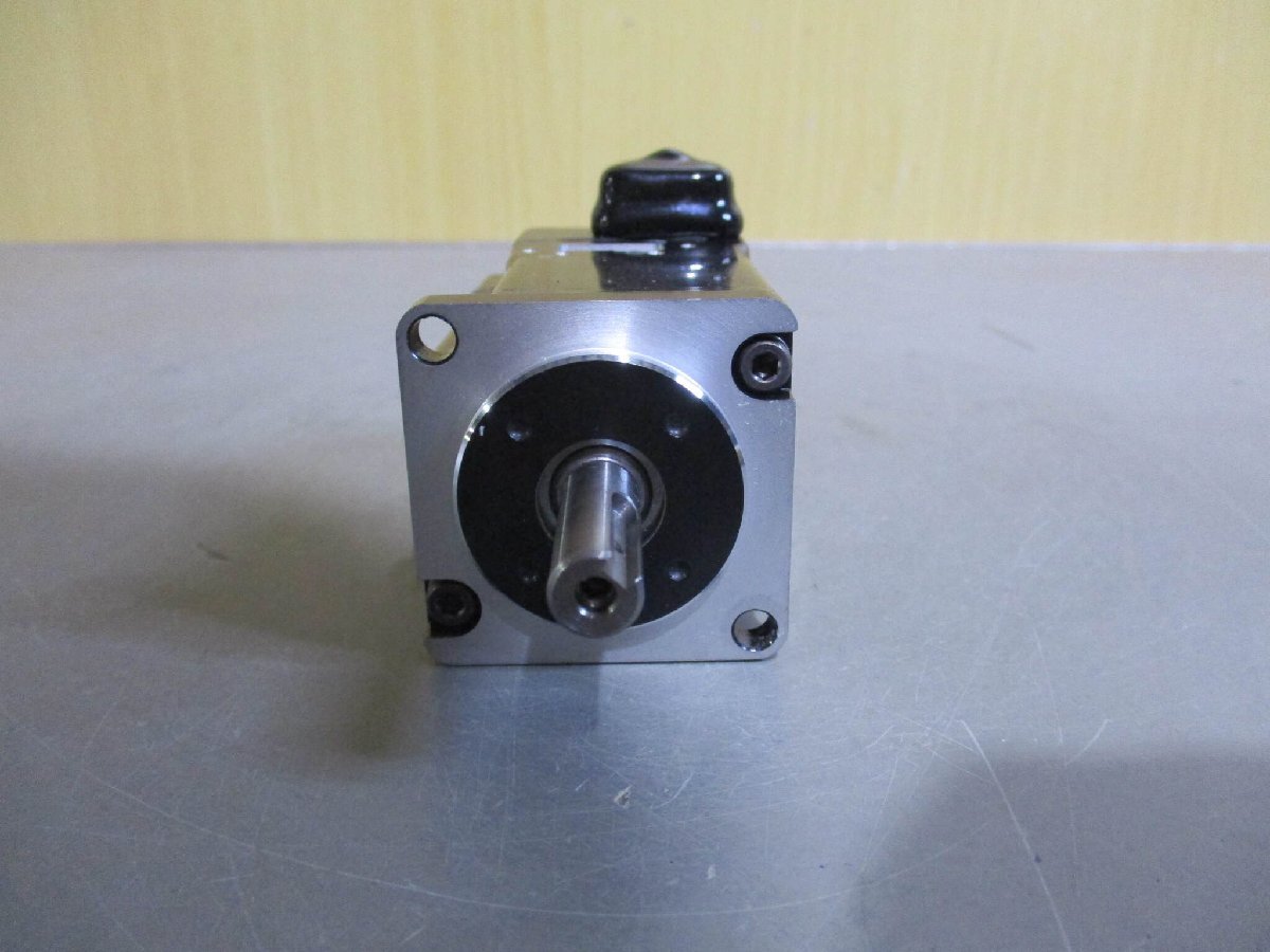 中古YASKAWA AC SERVO MOTOR SGM7J-01AFA61 AC サーボモーター 100W(NACR60321D032)_画像5