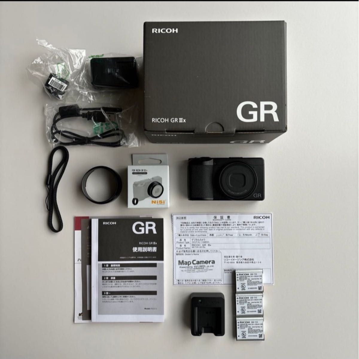 RICOH GRⅢx GR3x 付属品完備 純正バッテリー3個付き ショット数 RICOH GRⅢx GR3x 付属品完備 純正バッテリー3個付き ショット数