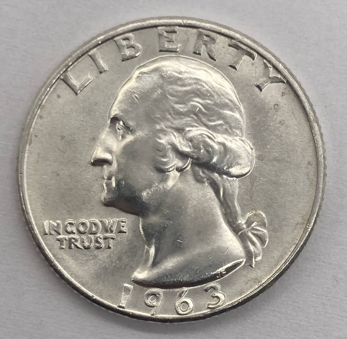 【銀貨1963】アメリカ クォーターダラー1枚 LIBERTY 1963 UNITED STATES OF AMERICA QUARTER DOLLAR サイズ約（直径2.43㎝ 重さ6.3グラム）_画像1